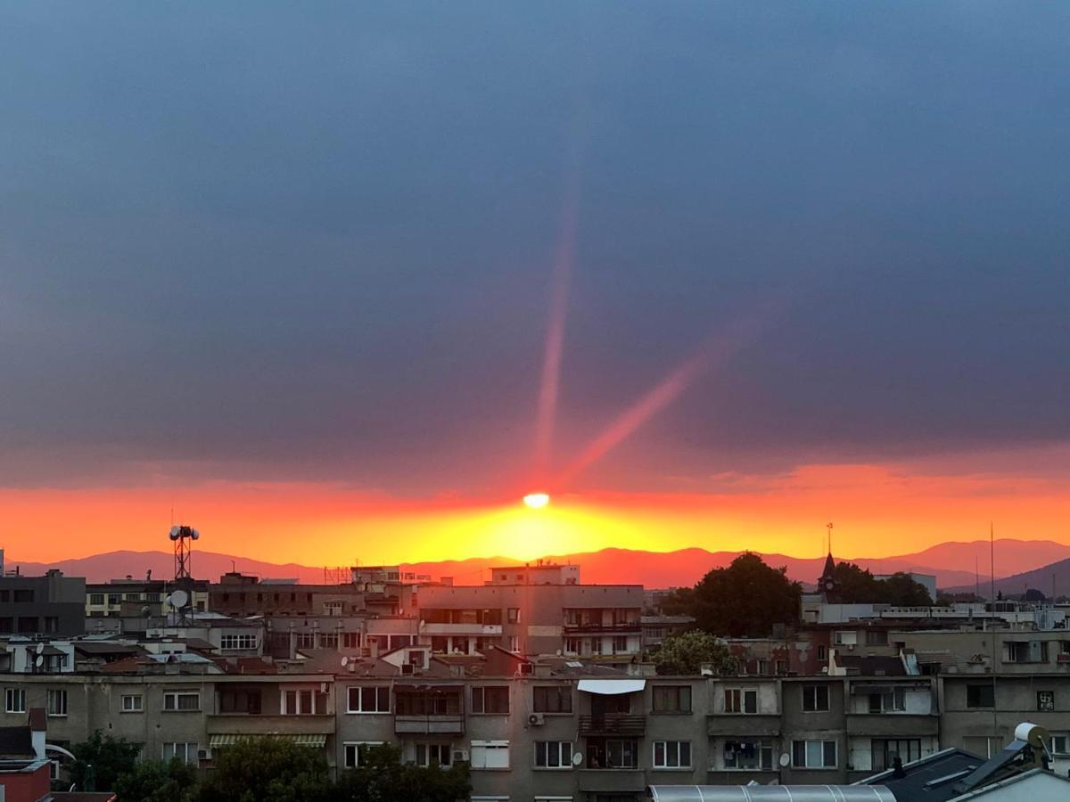 Amazing View Central 1 Bedroom Apartment Pazardzhik Exterior foto